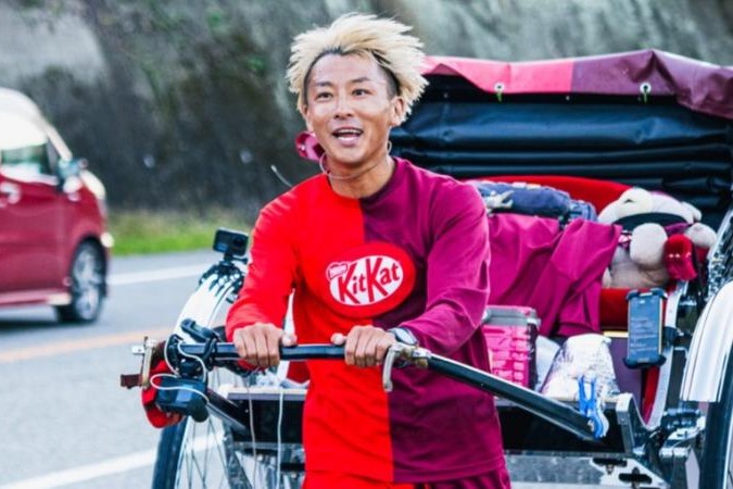 JUST FOR FUN』明日の一歩を踏み出す勇気を。世界を走る人力車の旅人