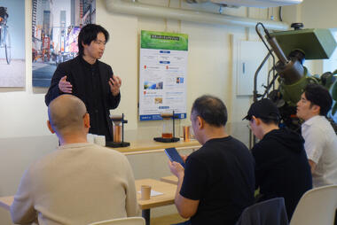  写真：Master Barista’s Home Hand-Drip Coffee Seminar:Hand‑Drip Basics Seminar(GLITCH TOKYO Top Barista / Akira Kawakami)